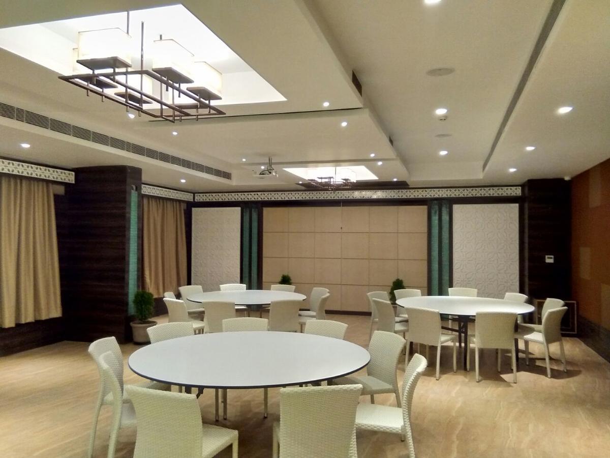 Hotel Aadrika Chikmagalūr Buitenkant foto