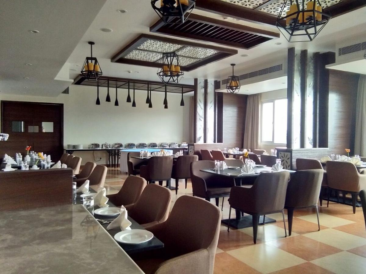 Hotel Aadrika Chikmagalūr Buitenkant foto