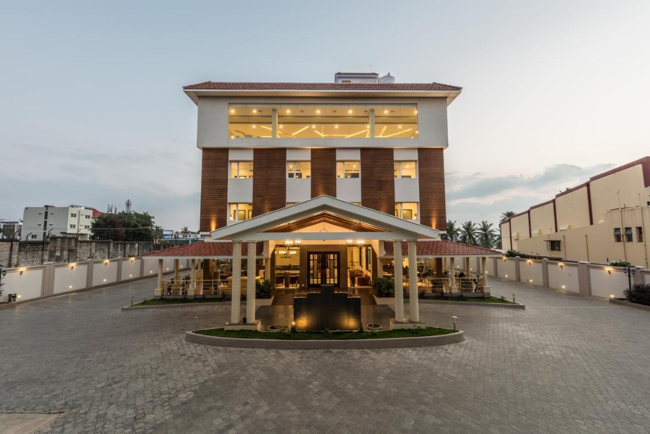 Hotel Aadrika Chikmagalūr Buitenkant foto