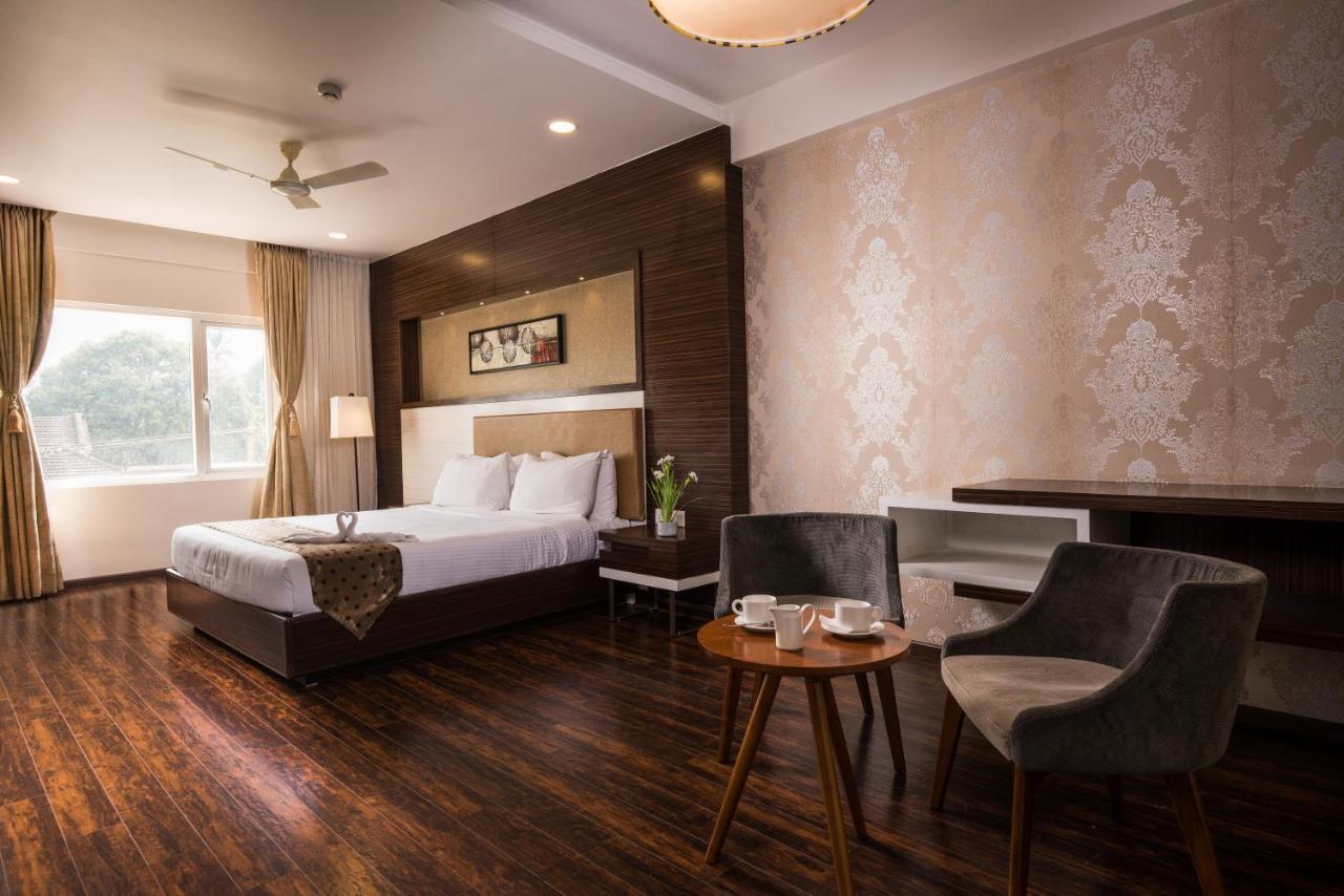 Hotel Aadrika Chikmagalūr Buitenkant foto